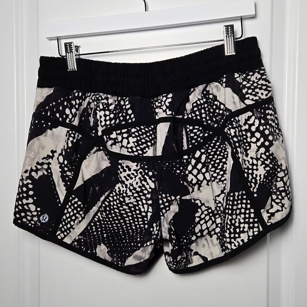 Lululemon Tracker Short III *4-way Stretch - 12 Static Mist White Black - Picture 5 of 7